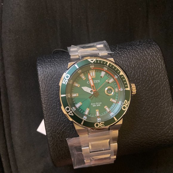 Citizen Eco-Drive  Stainless Steel Green Dial Men's Watch - Picture 7 of 9